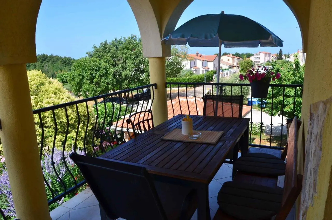 Apartments in Porec - Istrien 42541 0*,