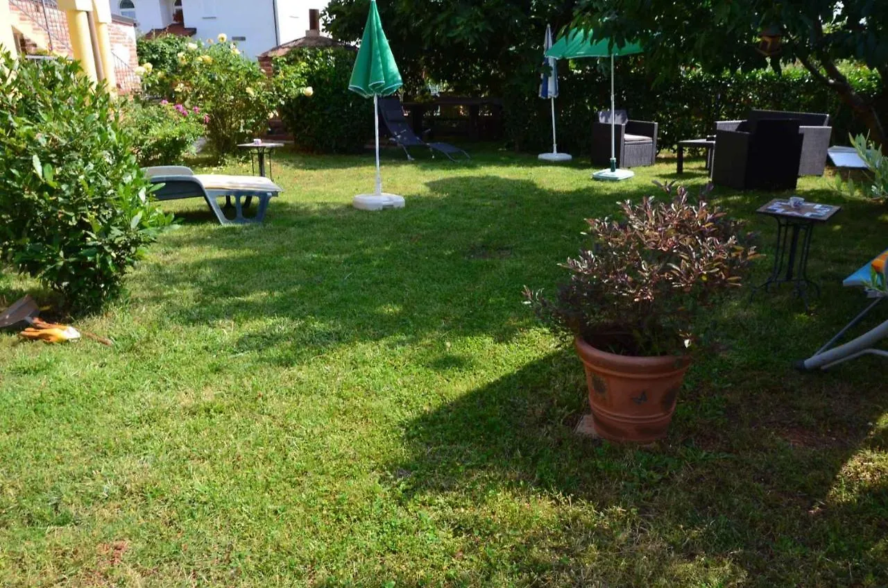 Apartments In Porec - Istrien 42541 克罗地亚